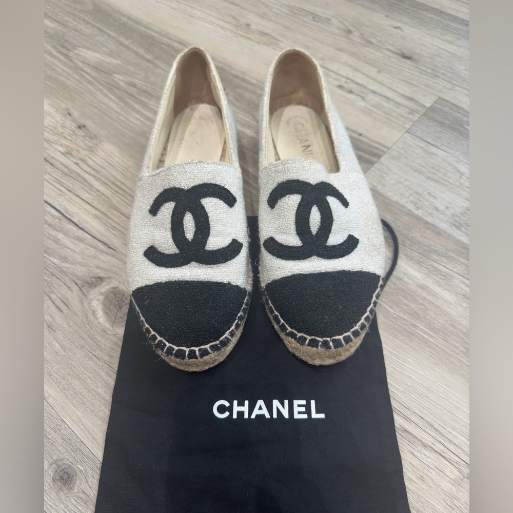Chanel Silver and Black Glitter Espadrilles size 38